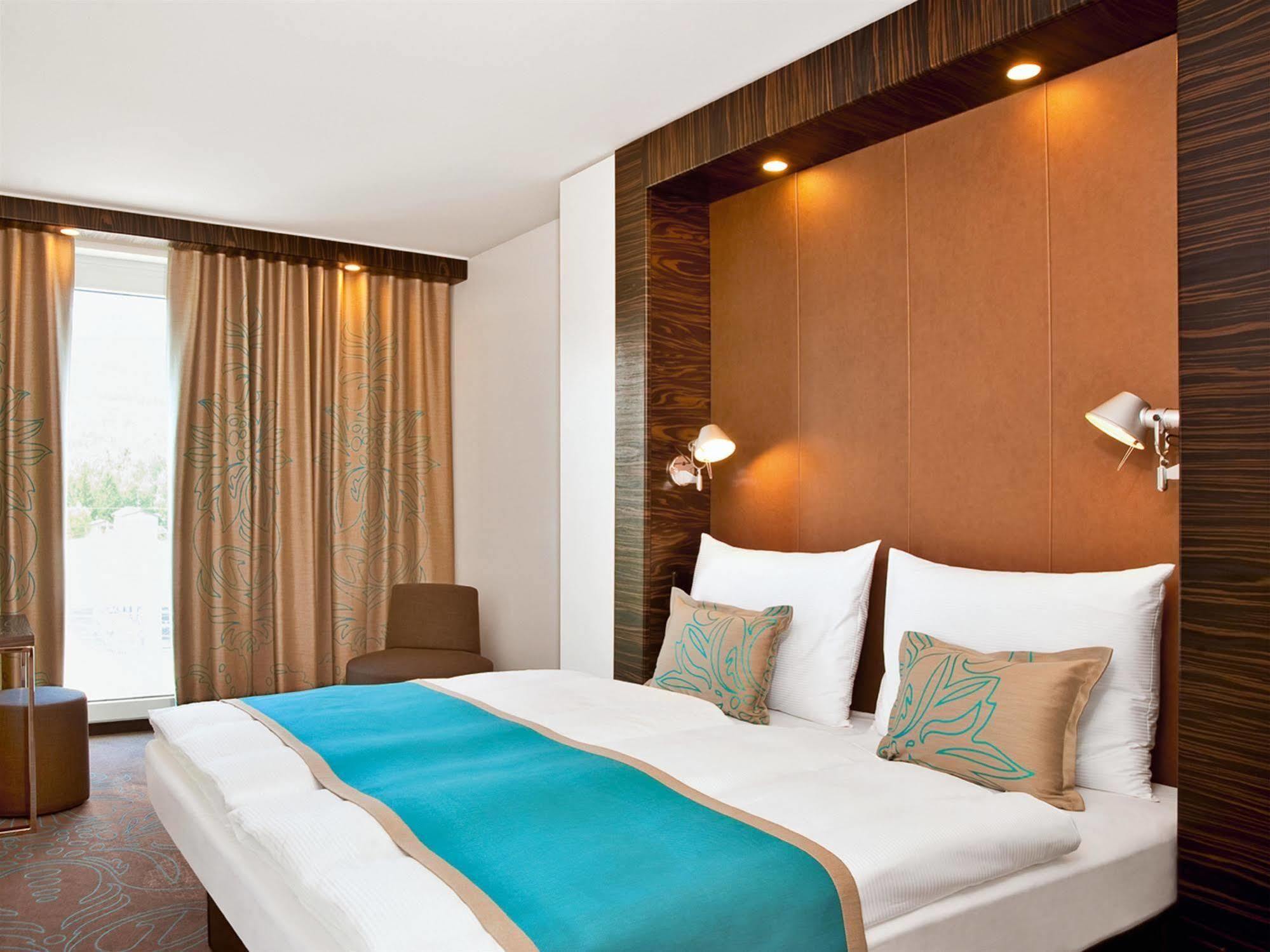 Motel One BRE Екстериор снимка